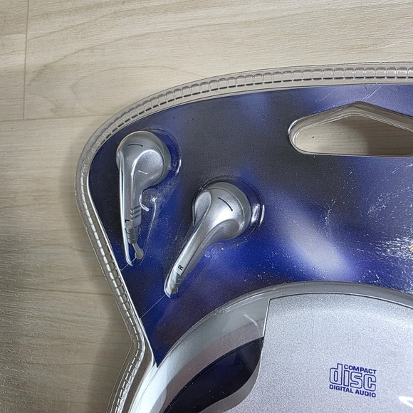 Audiovox - Picture 4 of 13